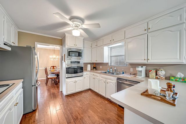1330 Foxwood Road, Houston, TX 77008
