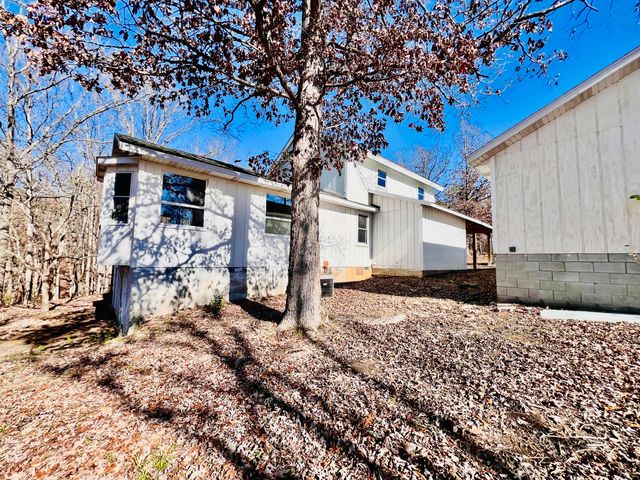 16144 Horse Shoe Drive, Houston, MO 65483