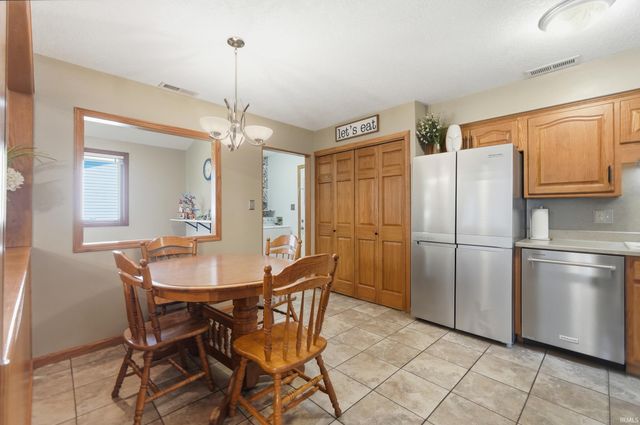6335 Tanbark Trail, Fort Wayne, IN 46835