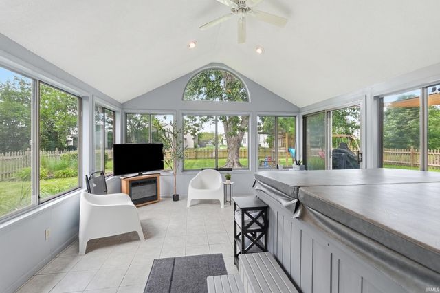 6335 Tanbark Trail, Fort Wayne, IN 46835