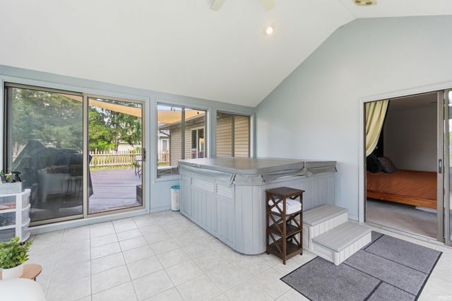 6335 Tanbark Trail, Fort Wayne, IN 46835