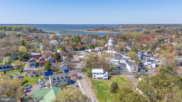 100 WALL ST, Queenstown, MD 21658