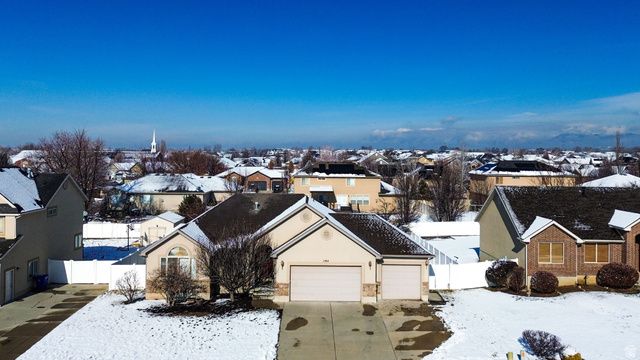 1392 W 2175 S, Syracuse, UT 84075