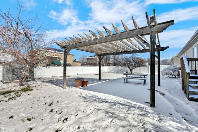 1392 W 2175 S, Syracuse, UT 84075