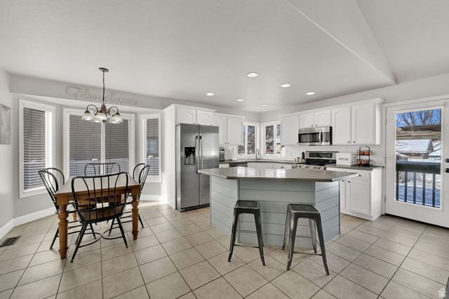 1392 W 2175 S, Syracuse, UT 84075