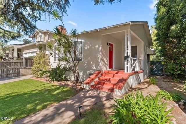 661 W Alegria Avenue, Sierra Madre, CA 91024