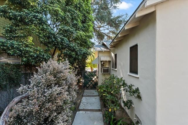 661 W Alegria Avenue, Sierra Madre, CA 91024