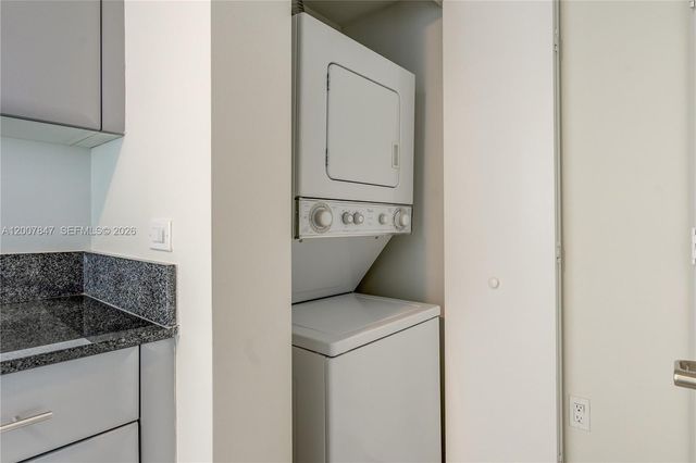 1871 NW S River Dr 802, Miami, FL 33125