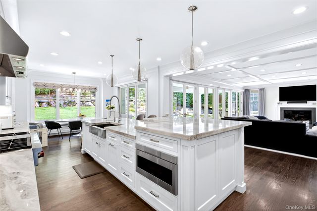 35 Mimosa Drive, East Hills, NY 11576