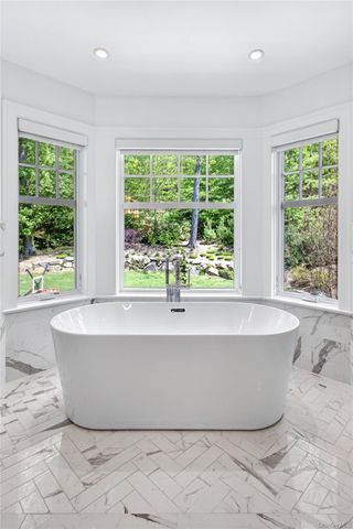 35 Mimosa Drive, East Hills, NY 11576