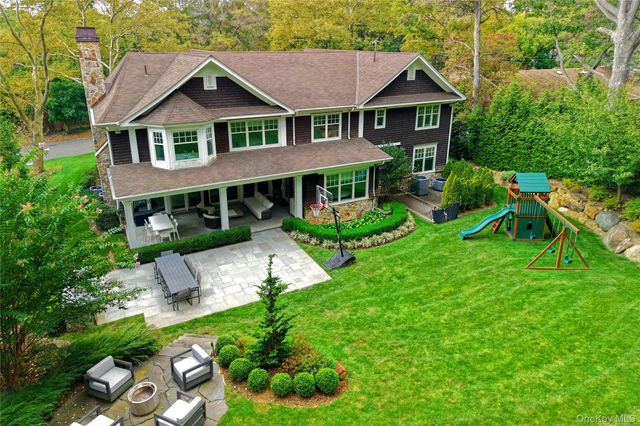 35 Mimosa Drive, East Hills, NY 11576
