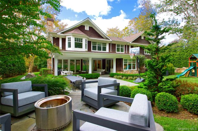 35 Mimosa Drive, East Hills, NY 11576