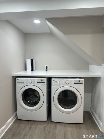 44 Hillside Avenue, New Canaan, CT 06840