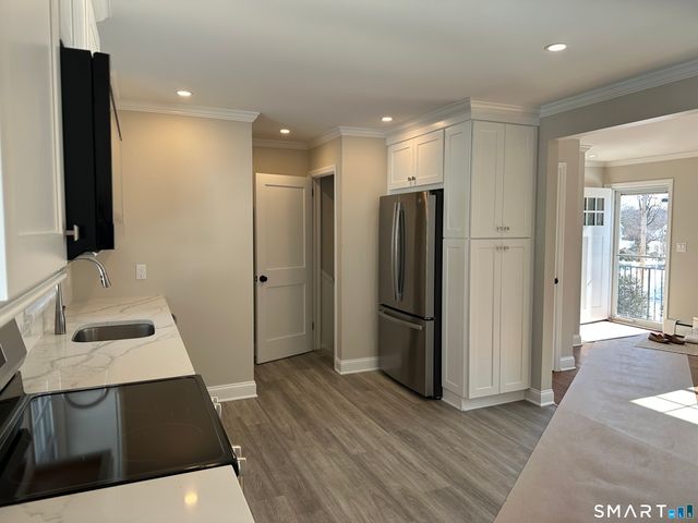 44 Hillside Avenue, New Canaan, CT 06840