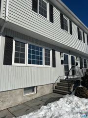 44 Hillside Avenue, New Canaan, CT 06840