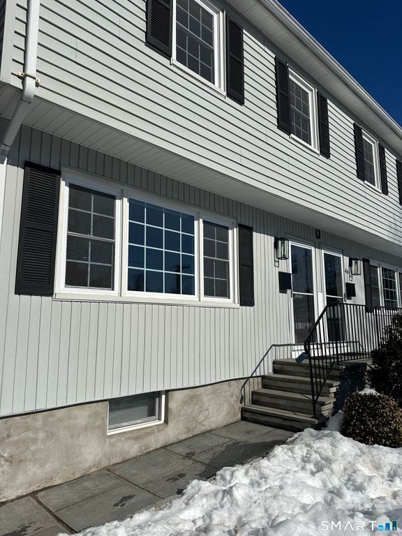 44 Hillside Avenue, New Canaan, CT 06840