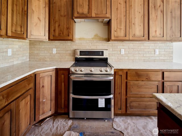 143 GASSMAN Road, Castle Rock, WA 98611