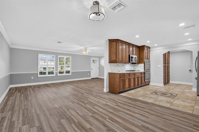 33350 E LAKE JOANNA DRIVE, Eustis, FL 32736