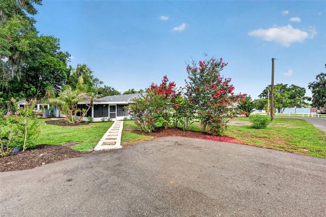 33350 E LAKE JOANNA DRIVE, Eustis, FL 32736