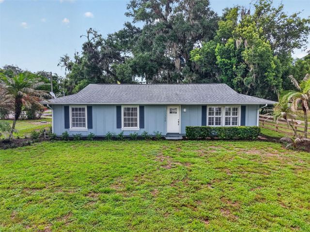 33350 E LAKE JOANNA DRIVE, Eustis, FL 32736