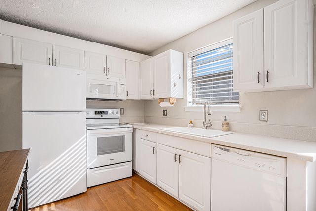 415 Parkdale Drive 14d, Charleston, SC 29414