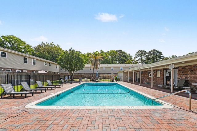 415 Parkdale Drive 14d, Charleston, SC 29414