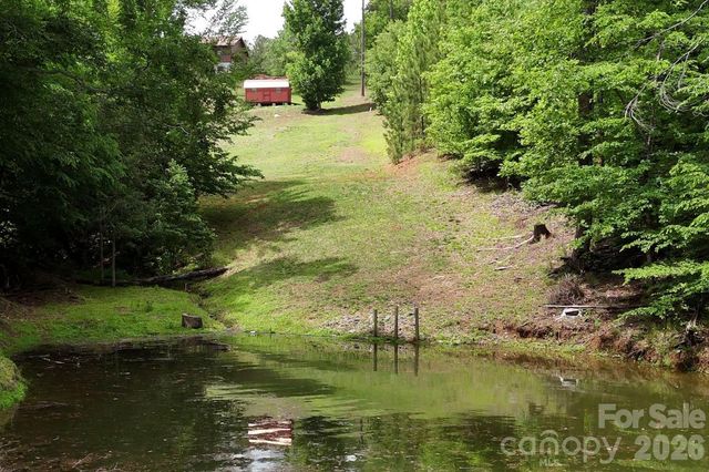 1732 Waters Edge Drive, Granite Falls, NC 28630
