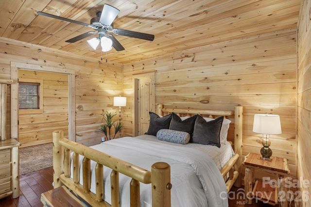 1732 Waters Edge Drive, Granite Falls, NC 28630