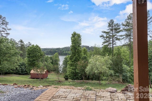 1732 Waters Edge Drive, Granite Falls, NC 28630
