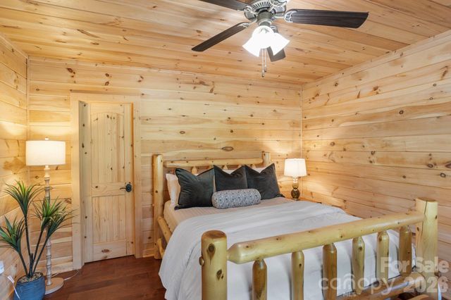 1732 Waters Edge Drive, Granite Falls, NC 28630