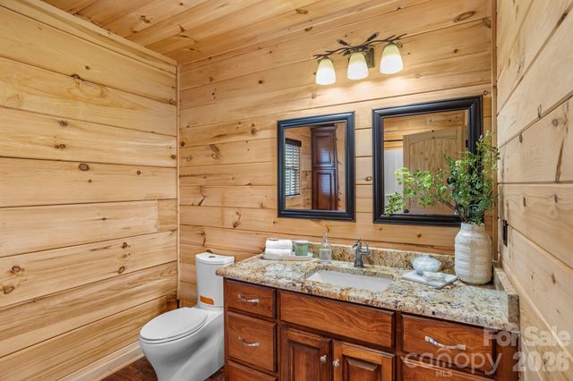 1732 Waters Edge Drive, Granite Falls, NC 28630