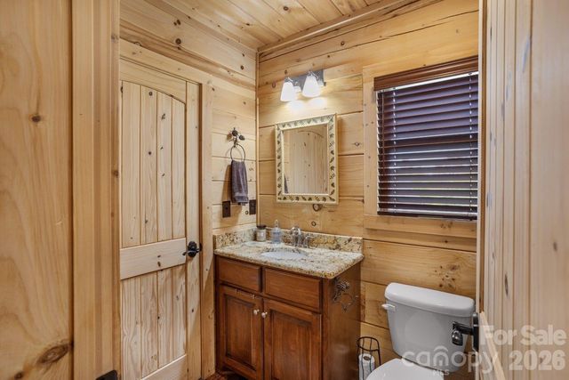 1732 Waters Edge Drive, Granite Falls, NC 28630