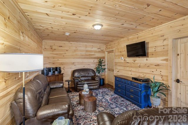1732 Waters Edge Drive, Granite Falls, NC 28630