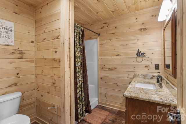 1732 Waters Edge Drive, Granite Falls, NC 28630