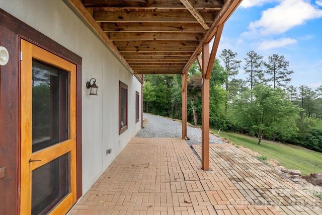 1732 Waters Edge Drive, Granite Falls, NC 28630
