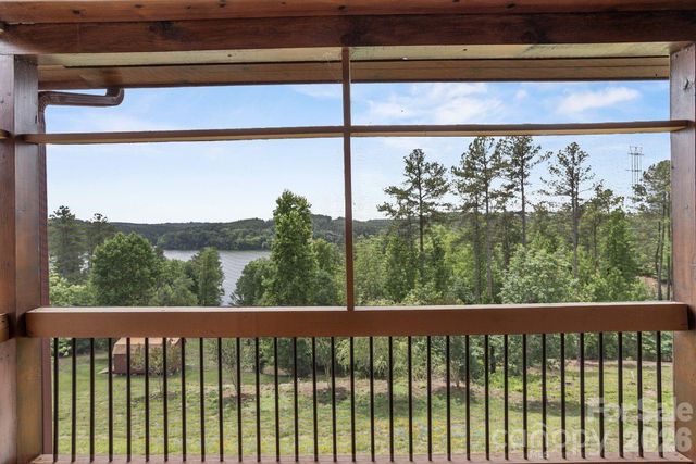 1732 Waters Edge Drive, Granite Falls, NC 28630