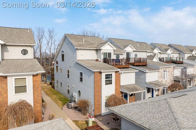 37824 Jefferson Avenue, Harrison Twp, MI 48045