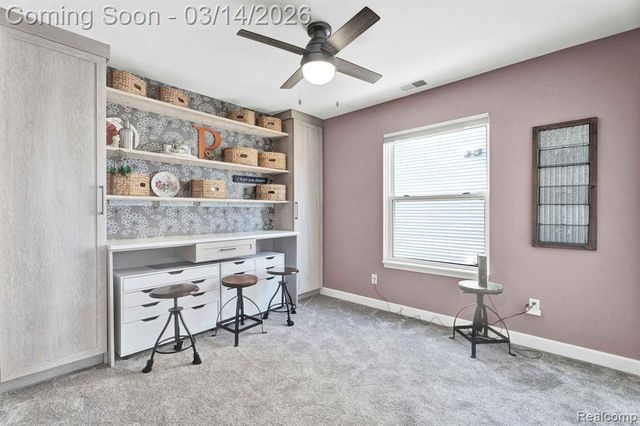 37824 Jefferson Avenue, Harrison Twp, MI 48045