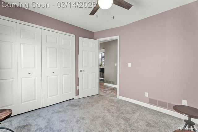 37824 Jefferson Avenue, Harrison Twp, MI 48045