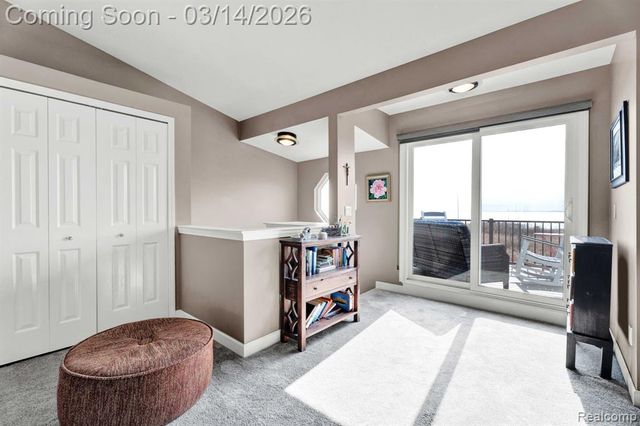 37824 Jefferson Avenue, Harrison Twp, MI 48045