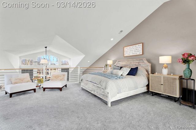 37824 Jefferson Avenue, Harrison Twp, MI 48045