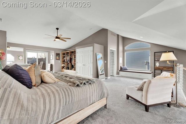 37824 Jefferson Avenue, Harrison Twp, MI 48045