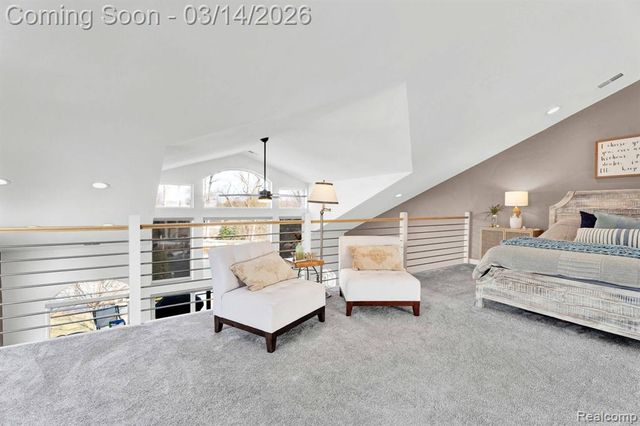 37824 Jefferson Avenue, Harrison Twp, MI 48045