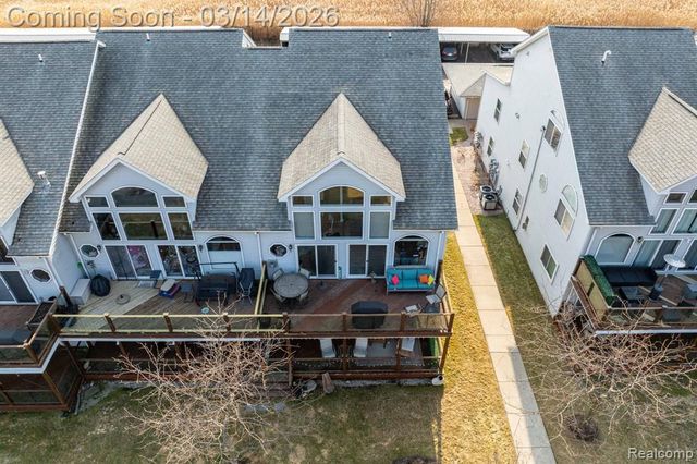 37824 Jefferson Avenue, Harrison Twp, MI 48045