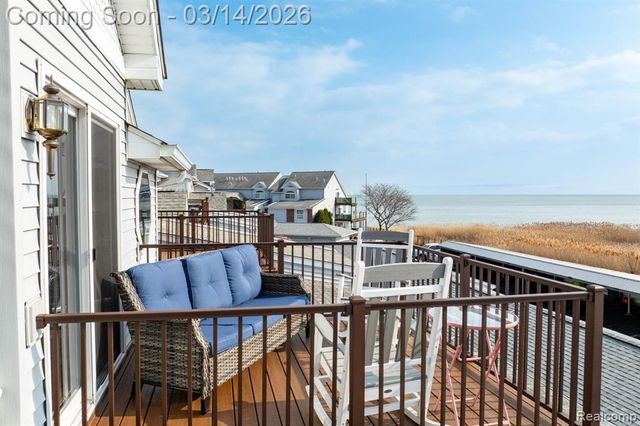 37824 Jefferson Avenue, Harrison Twp, MI 48045