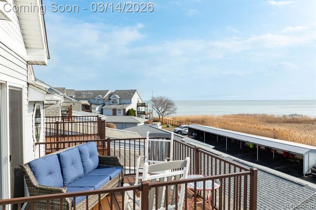 37824 Jefferson Avenue, Harrison Twp, MI 48045