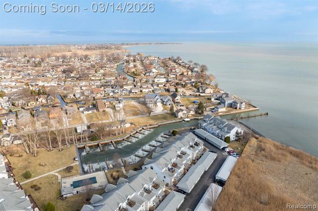 37824 Jefferson Avenue, Harrison Twp, MI 48045