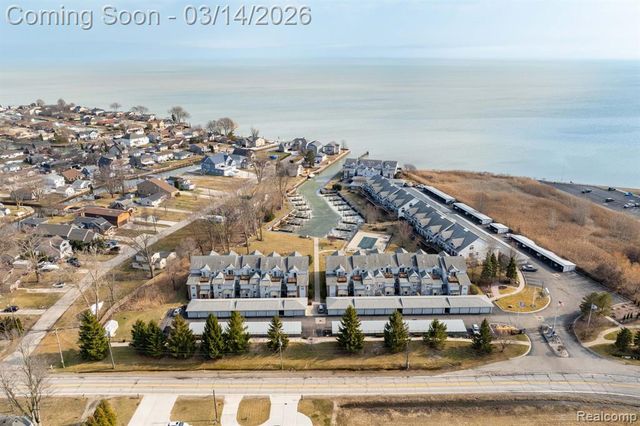 37824 Jefferson Avenue, Harrison Twp, MI 48045