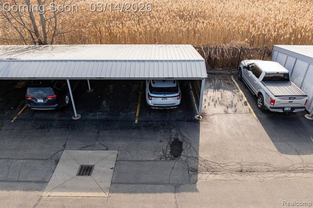 37824 Jefferson Avenue, Harrison Twp, MI 48045