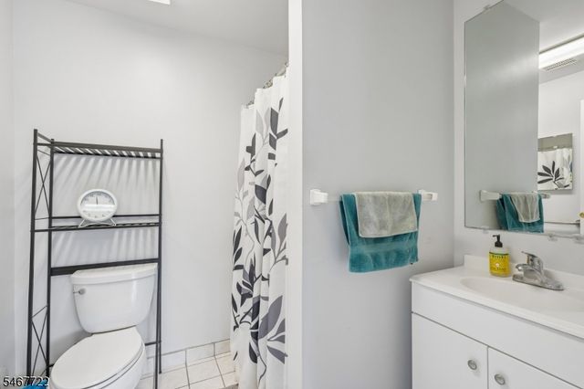 73 Cayuga Ave, Rockaway Twp., NJ 07866